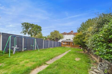 Presented by Nicoleta at EweMove Bexleyheath and D