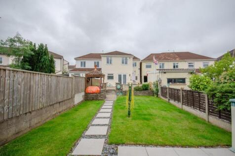 Rear garden pic 2.jpg