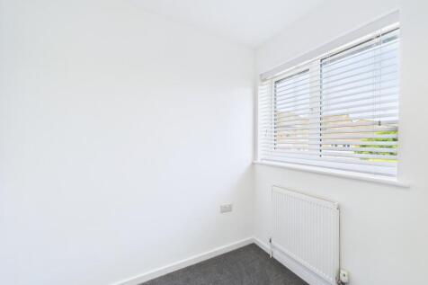 CAM01909G0-PR0345-STILL017