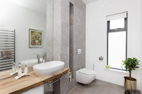 5 bed, 5 bath Detached in Edinburgh - Photo 33