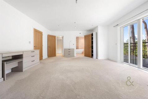 The Paddock (40).jpg