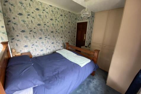 Bedroom no.2 rear double: