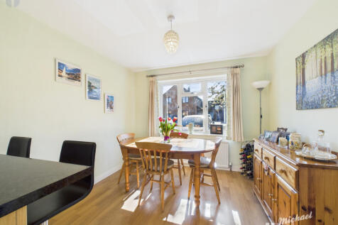 CAM03218G0-PR0603-STILL004