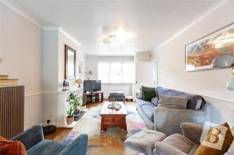 Living/Dining Area