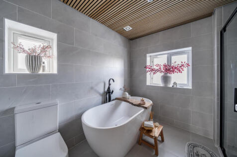 1381093-13-6915b2...