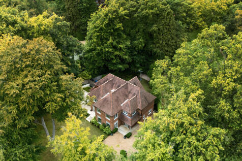 1353926-1-68cc39e...