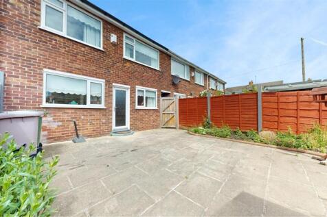 Central Drive Rear Garden