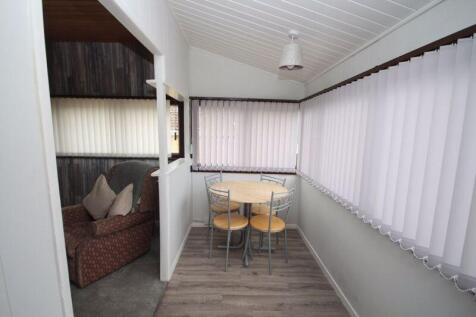 entry dining area