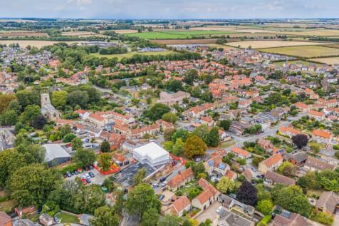 1347880-4-68b85473aa641