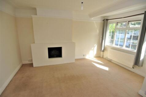 Living room 2.JPG