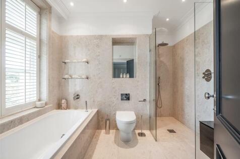 Luxury Bath/Shower Room
