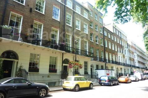 Set within a beautiful garden square in the heart of Marylebone this stunning newly refurbished bright studio apartment has wood floors, fitted kitchen and a fully tiled bathroom.
