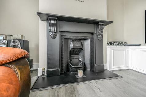 2, 24 Fraser Road-12.jpg