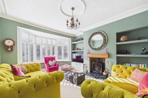 lounge 1.jpg