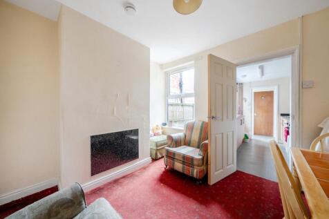 1381462-7-691c6b0f55cb4