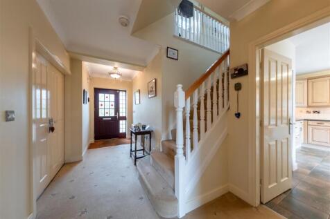 3 Sandbach Drive-2-008.JPG