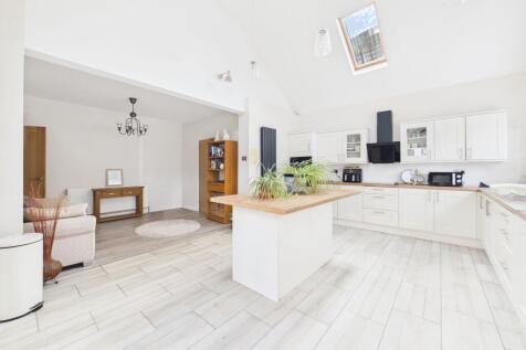 Open Plan Living Dining Kitchen