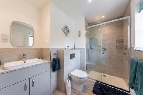 14 Trafalgar Close-020.JPG