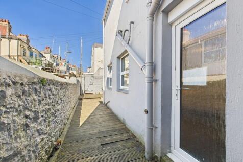 CAM03974G0-PR0120...