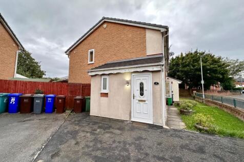 ** Zero Deposit Guarantee Available **
AVAILABLE NOW - an incredibly well presented property boasting three bedrooms, driveway parking and an open plan ground floor.