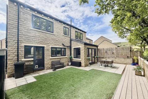 FRONT EXTERNAL AND PARKING