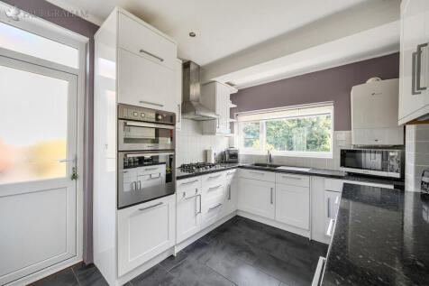 32b3a0b3-577a-4b5...