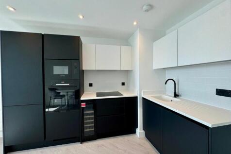 Kitchen pic 2.jpg