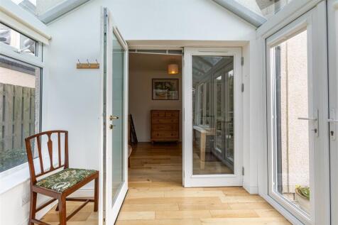 2 Waverley Gardens Darnick 20.JPG