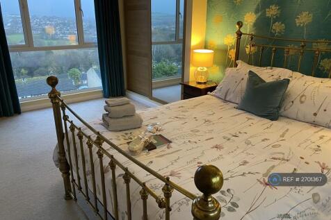 Loft Bedroom With Built-In Wardrobe