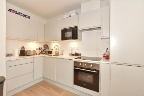 Lounge/Kitchen