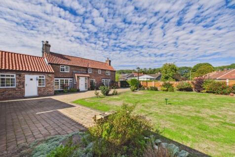 3 Bedroom Detached Cottage- For Sale