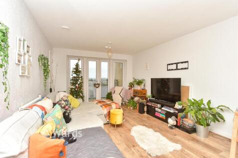 Kitchen/ Living Area