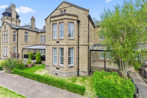Aysgarth Court