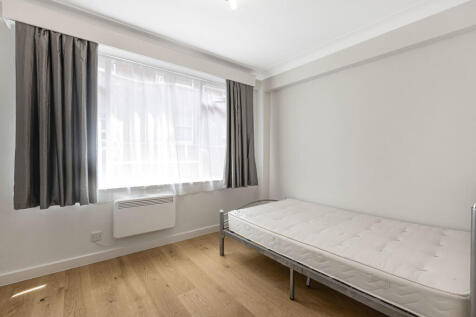 Studio Room