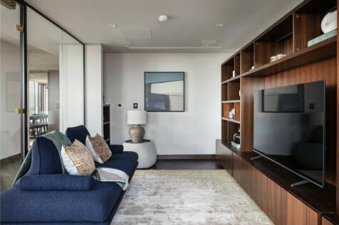 2 bed, 3 bath Penthouse in Manchester - Photo 9