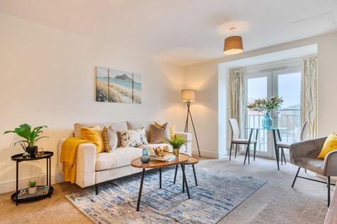 Lounge / Dining Room