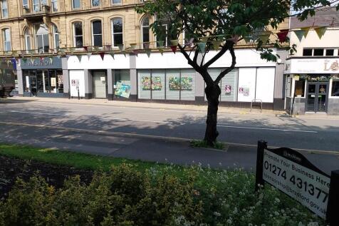Shop to rent in bingley