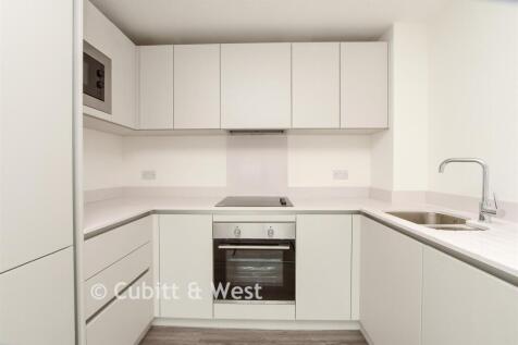 Kitchen Lounge/Dining Area