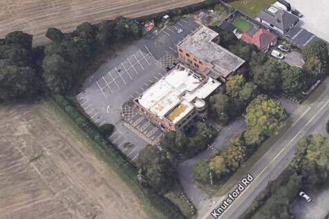 Knutsford Road - Auction Pic 2 .jpg