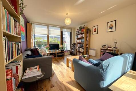 Lounge/Kitchen