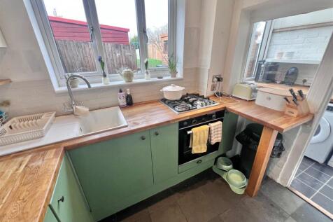 Kitchen 1.jpg