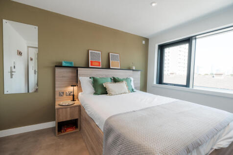YourTRIBE Deptford offers boutique student living with 2-4 bed apartments, fewer flatmates and more space. Expect underfloor heating, spa-style bathrooms and fully equipped kitchens. Premium shared sp