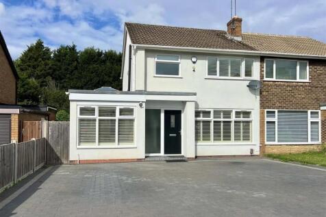 Long Compton Drive Hagley 1.jpg