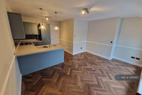 2 Bedroom Flat in L22 8QD