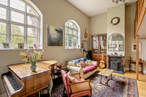 8642411-interior0...