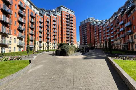 Deposit free option available //Unfurnished //Allocated parking space included //Floor to ceiling windows //Concierge service //15 minute walk to train station //Local shops and restaurants nearby //3