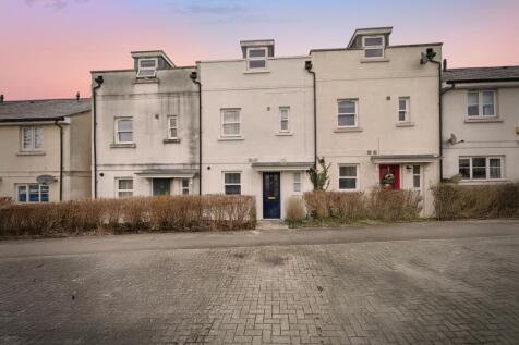 4 Bedroom House in GL52 5GD