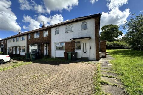 AVAILABLE TO LET NOW – A recently renovated one-bedroom apartment situated in a convenient location in Pudsey, LS28. Offered unfurnished and available immediately, the property features a bright livin