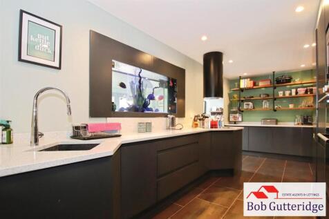 FITTED KITCHEN / BREAKFAST ROOM