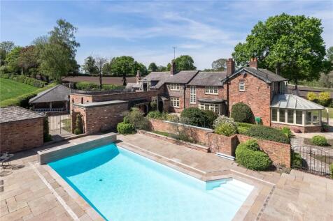 House & Pool
